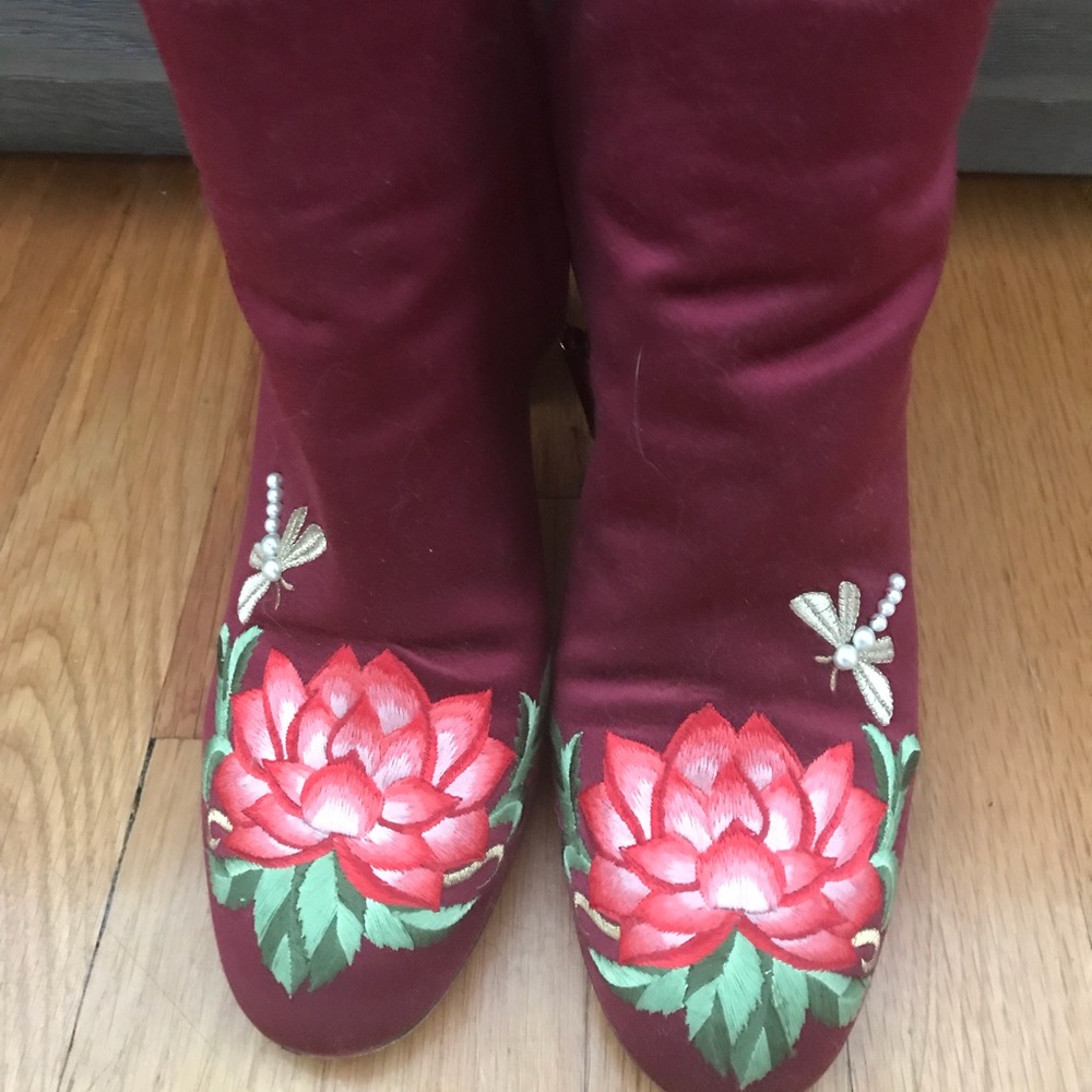 Beautifully detailed red suede Aquazzuro booties